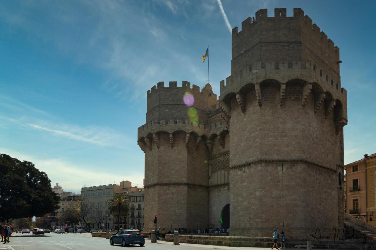 Luminoso. Comodo. Acogedor. Wifi. Junto A Ave Valencia Exterior photo