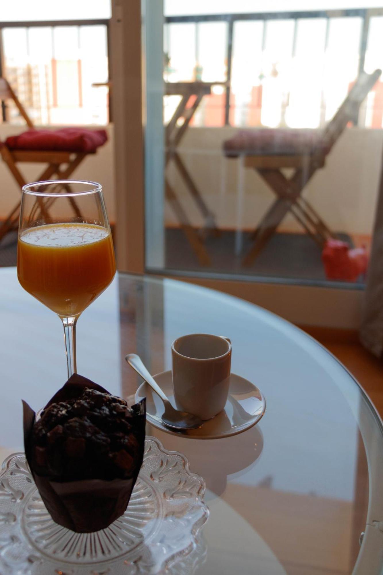 Luminoso. Comodo. Acogedor. Wifi. Junto A Ave Valencia Exterior photo